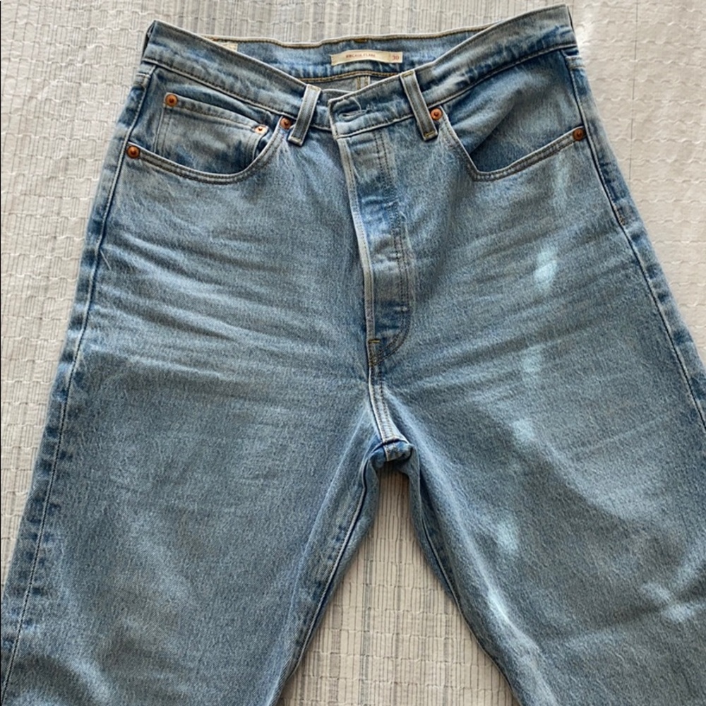 Cropped Levi’s Ribcage Flares